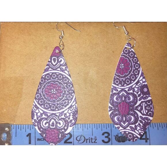 ☀️3/$12☀️ Purple Faux Leather Boho Style Dangle Earrings - Picture 3 of 4